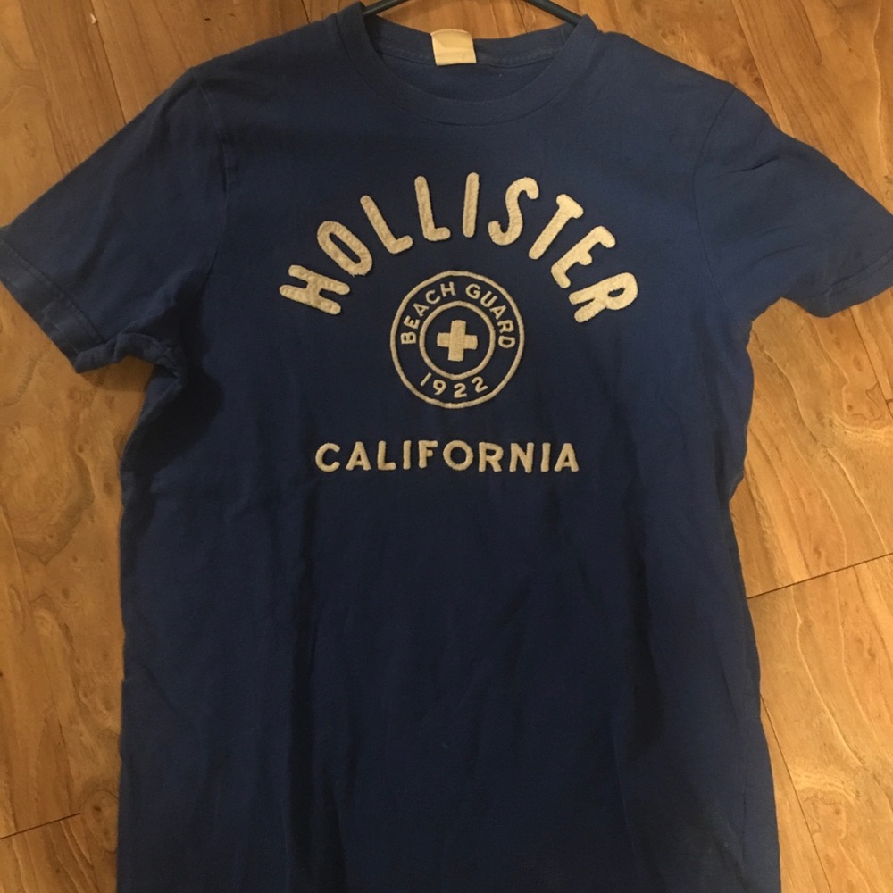 Hollister T-Shirt